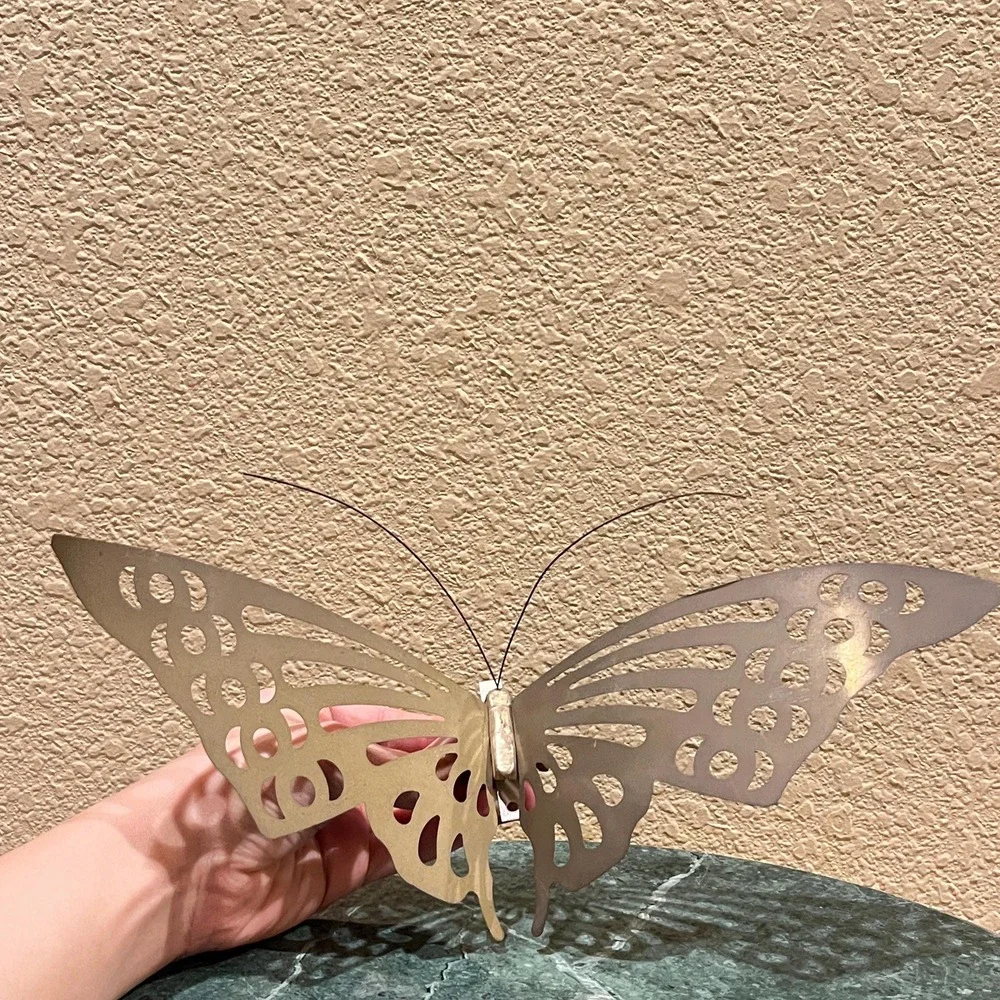 Vintage Mid-Century Lightweight Flapping Brass Butterfly Hanging Wall Decor